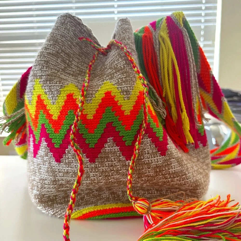 Wayuu Handmade Colombian Mochila , Crossbody bag, Crochet bag - Picture 1 of 4